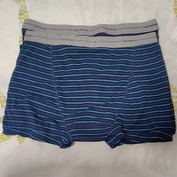 2 Pair Of Men's  Vintage Fruit of the Loom Striped Trunk Briefs Size L - Picture 3 of 8